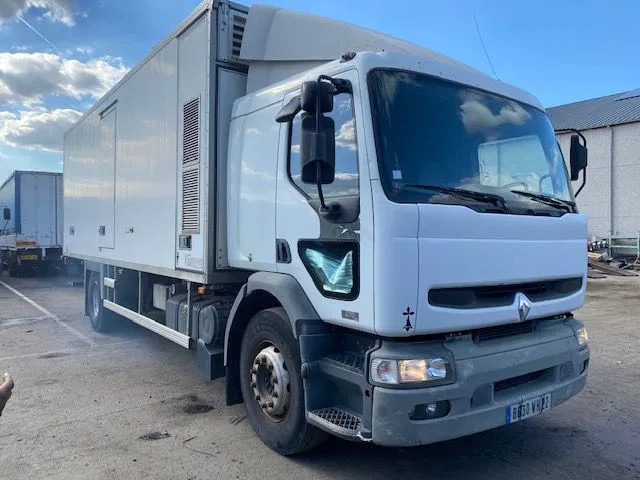 Renault 270 DCI - Refrigerator truck: picture 2 Renault 270 DCI - Refrigerator truck: picture 2