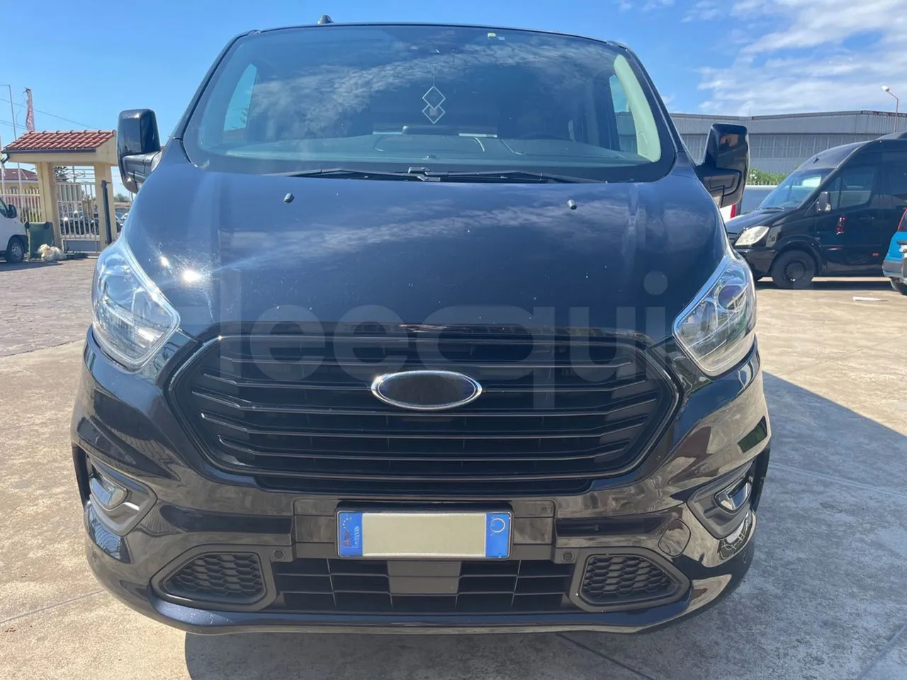 Ford Tourneo Custom - Minibus, Passenger van: picture 2 Ford Tourneo Custom - Minibus, Passenger van: picture 2