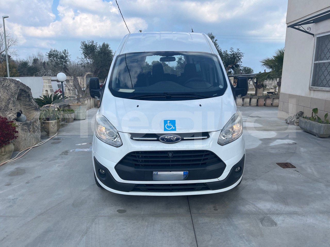 Ford Transit - Coach: picture 2 Ford Transit - Coach: picture 2