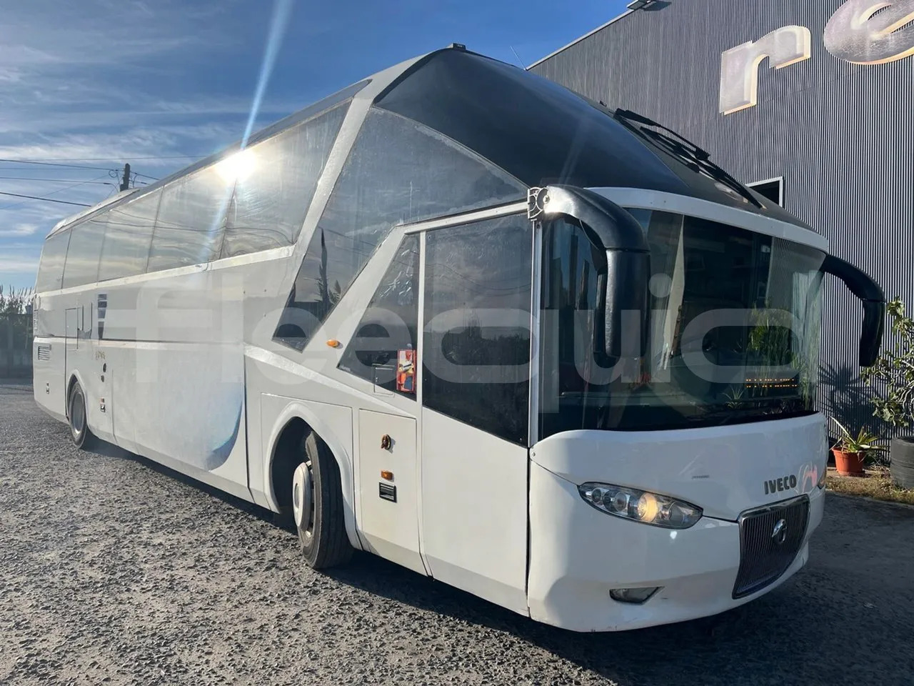 Coach Iveco 397E: picture 1