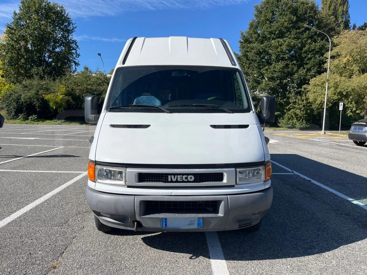 Iveco Daily - Suburban bus: picture 2 Iveco Daily - Suburban bus: picture 2