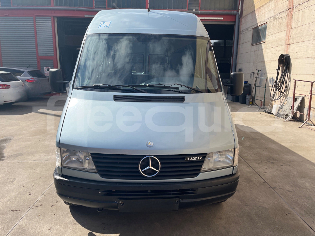 Mercedes-Benz Sprinter - Coach: picture 2 Mercedes-Benz Sprinter - Coach: picture 2