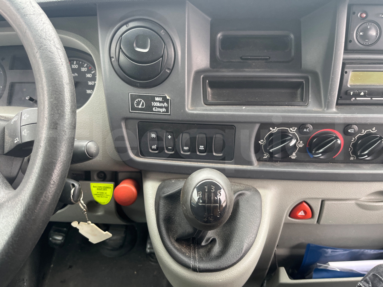 Nissan Interstar - Minibus, Passenger van: picture 2 Nissan Interstar - Minibus, Passenger van: picture 2