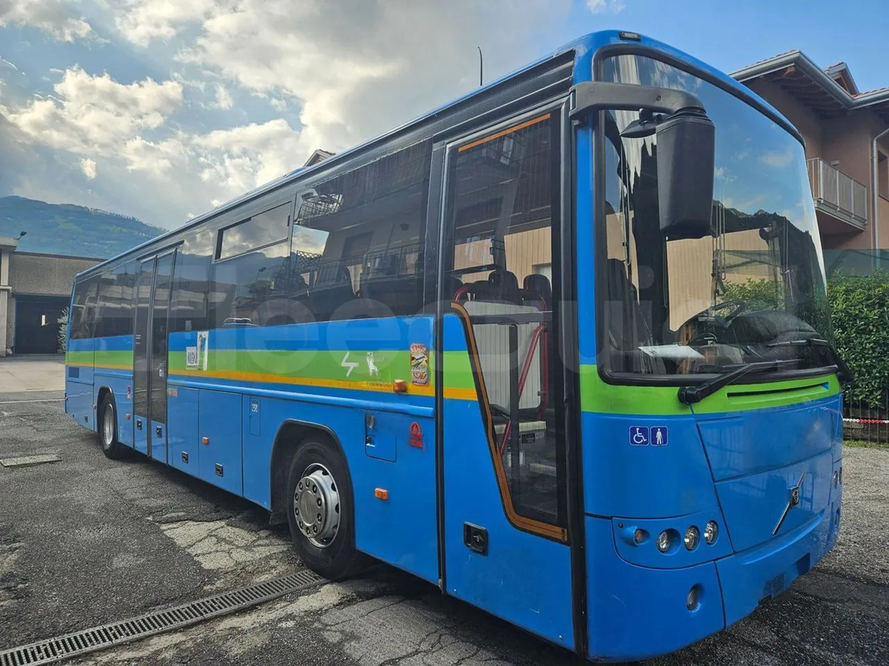 Volvo 8700B12B - Suburban bus: picture 1 Volvo 8700B12B - Suburban bus: picture 1