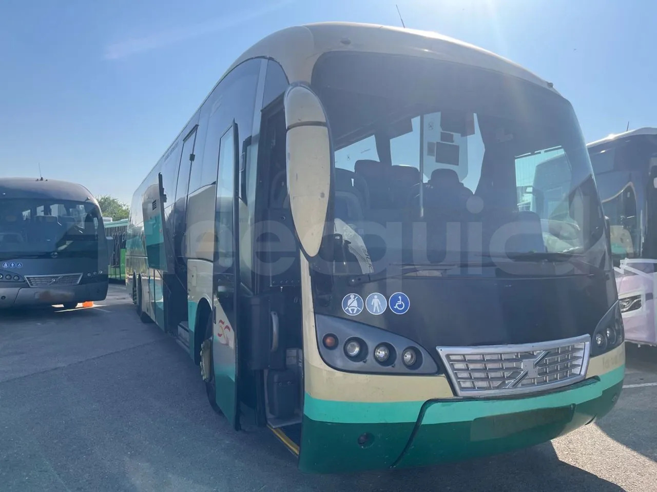 Volvo B12B - Coach: picture 1 Volvo B12B - Coach: picture 1