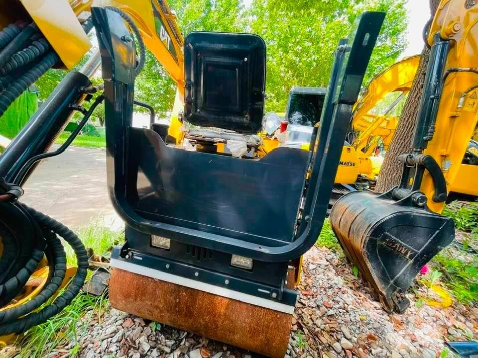 CAT 303 - Mini excavator: picture 1 CAT 303 - Mini excavator: picture 1