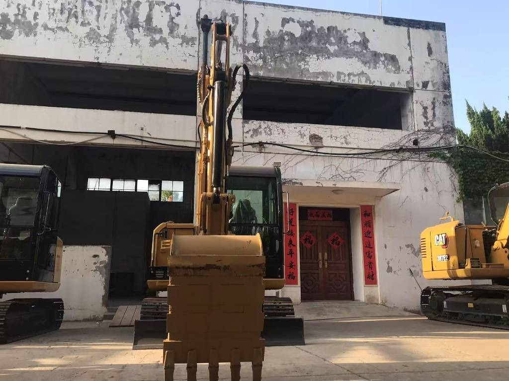CAT 305.5E2 - Crawler excavator: picture 5 CAT 305.5E2 - Crawler excavator: picture 5