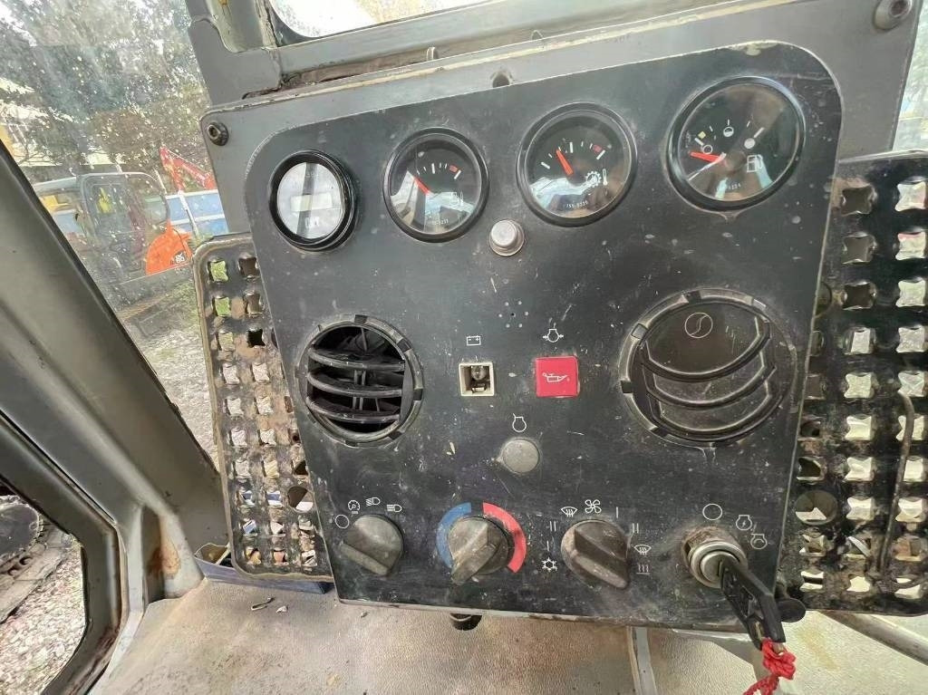 Bulldozer CAT D 6 G: picture 7