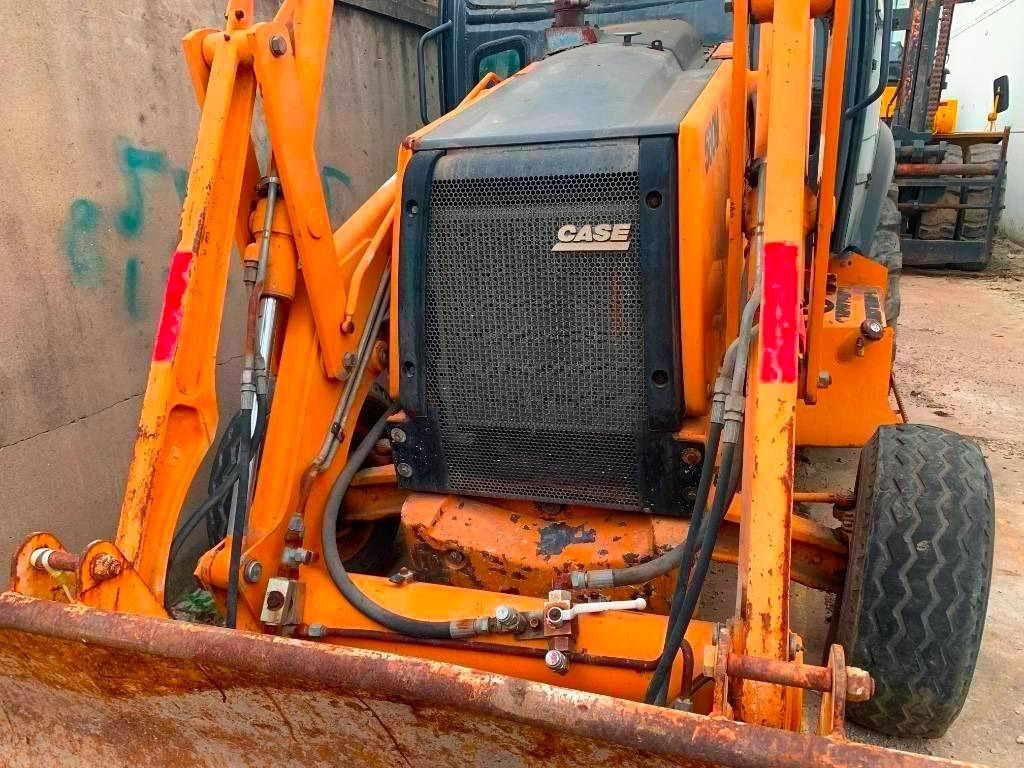 Backhoe loader Case 580 M: picture 12