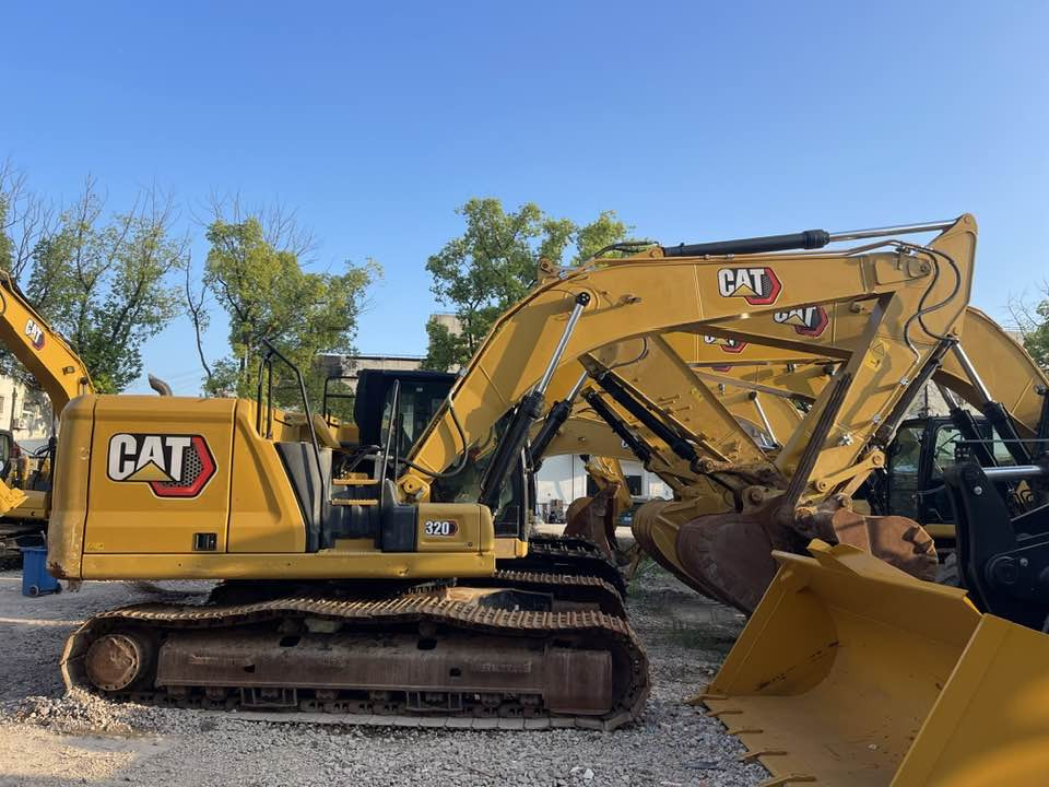 Caterpillar 320 - Excavator: picture 1 Caterpillar 320 - Excavator: picture 1