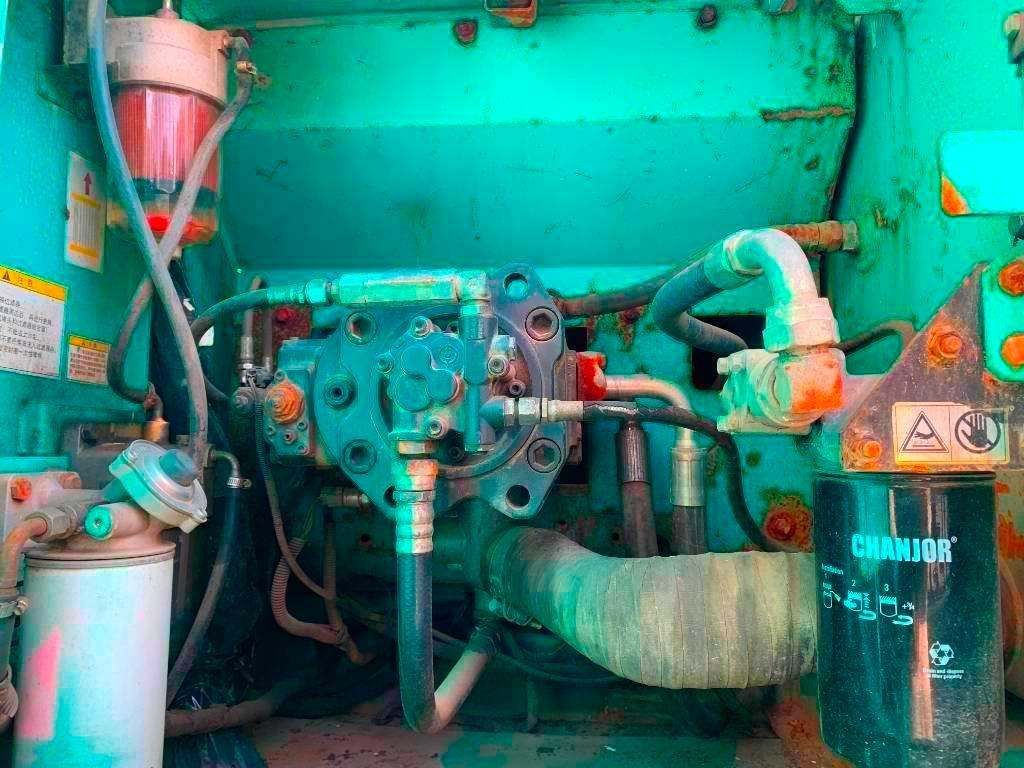 Crawler excavator Kobelco SK 210 LC-8: picture 14