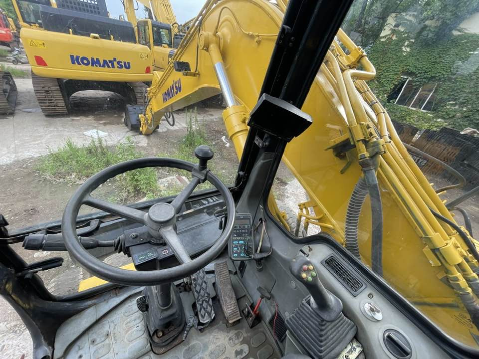 Wheel excavator Komatsu PW160: picture 17