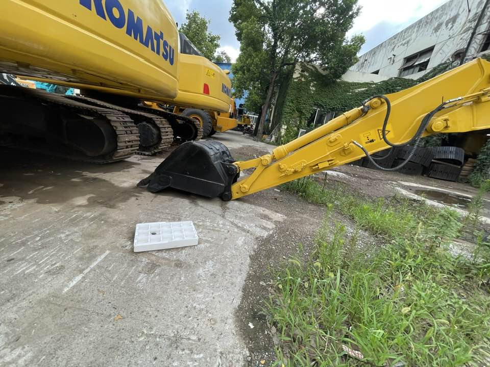 Wheel excavator Komatsu PW160: picture 8