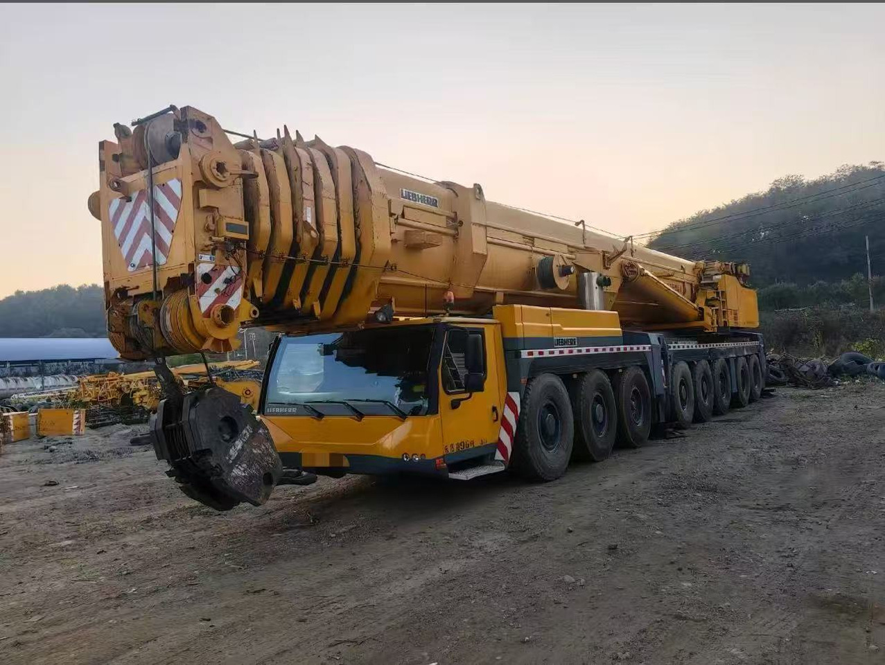 LIEBHERR LTM 1500-8.1 - All terrain crane: picture 1 LIEBHERR LTM 1500-8.1 - All terrain crane: picture 1