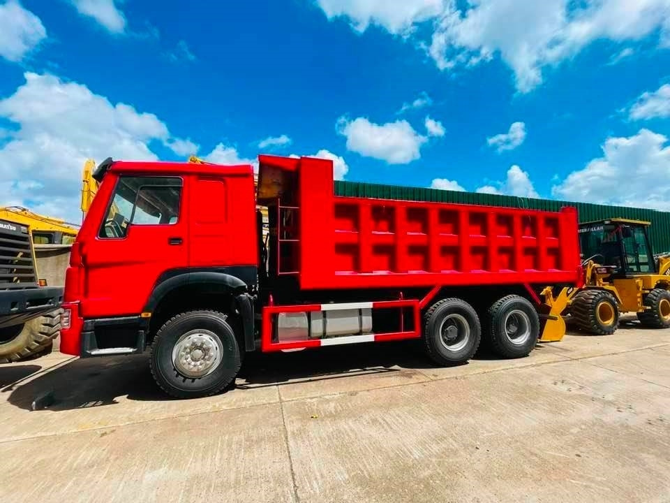 Sinotruk 371 - Tipper: picture 1 Sinotruk 371 - Tipper: picture 1