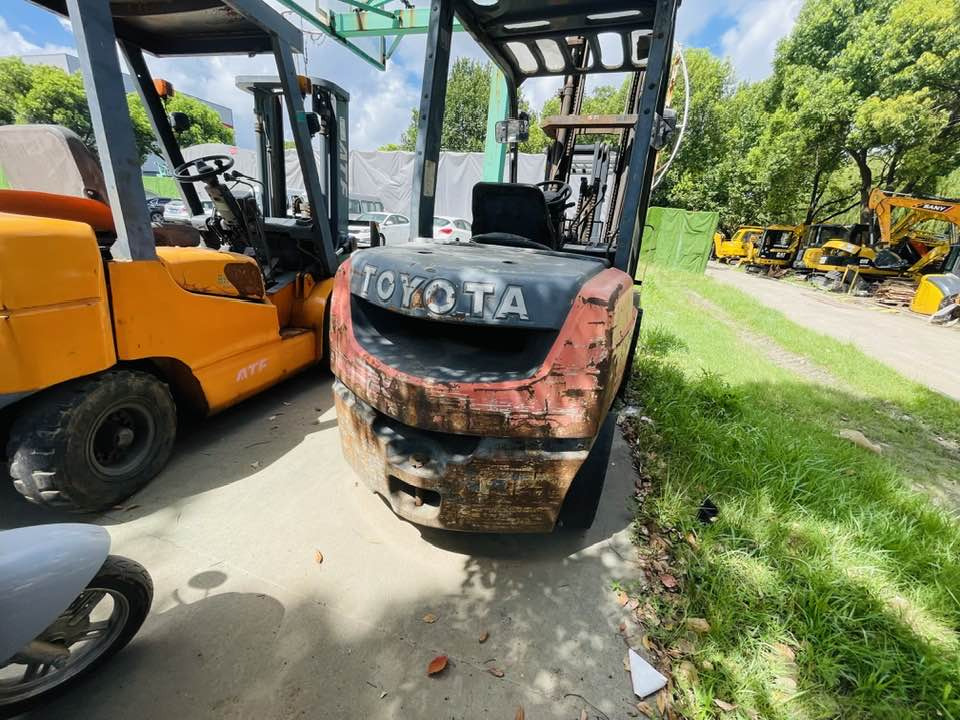 Toyota 02-8 FDF-30 - Diesel forklift: picture 2 Toyota 02-8 FDF-30 - Diesel forklift: picture 2