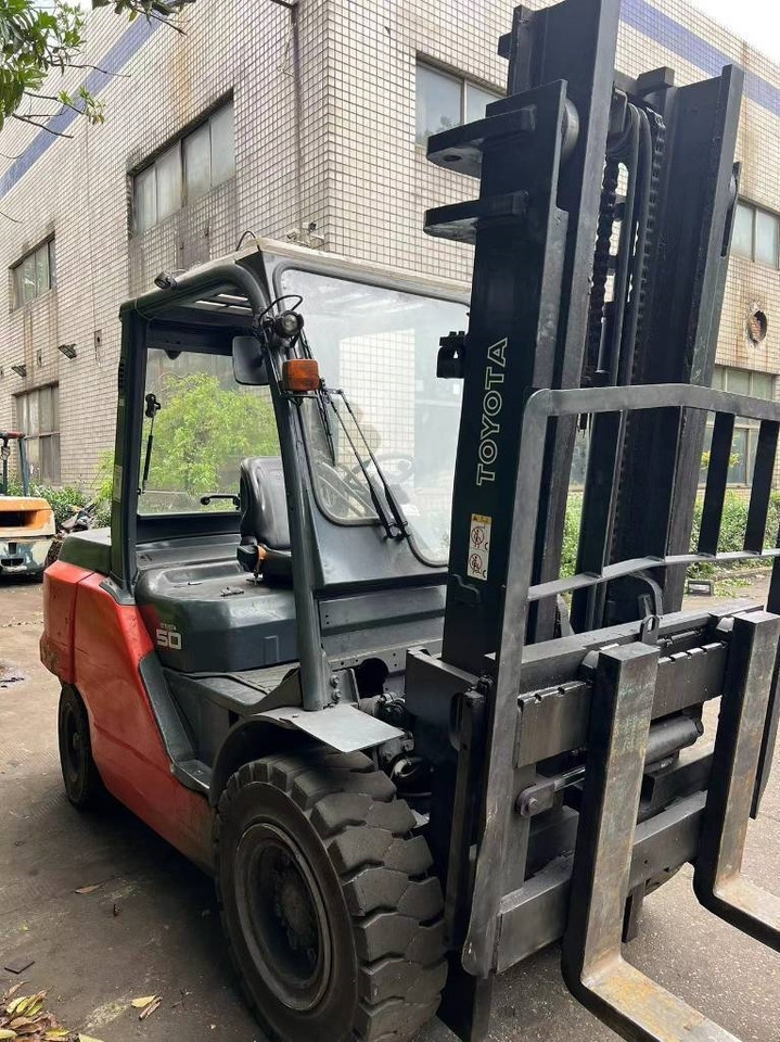Toyota 8FD50N - Electric forklift: picture 2 Toyota 8FD50N - Electric forklift: picture 2