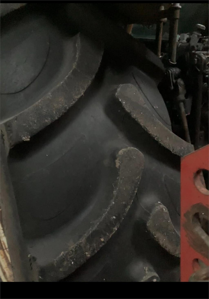 BKT 520/70R38 - Tire for Agricultural machinery: picture 1 BKT 520/70R38 - Tire for Agricultural machinery: picture 1