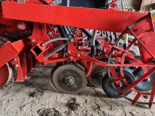 Kuhn SITERA 4000 + TF1500 - Combine seed drill: picture 4 Kuhn SITERA 4000 + TF1500 - Combine seed drill: picture 4