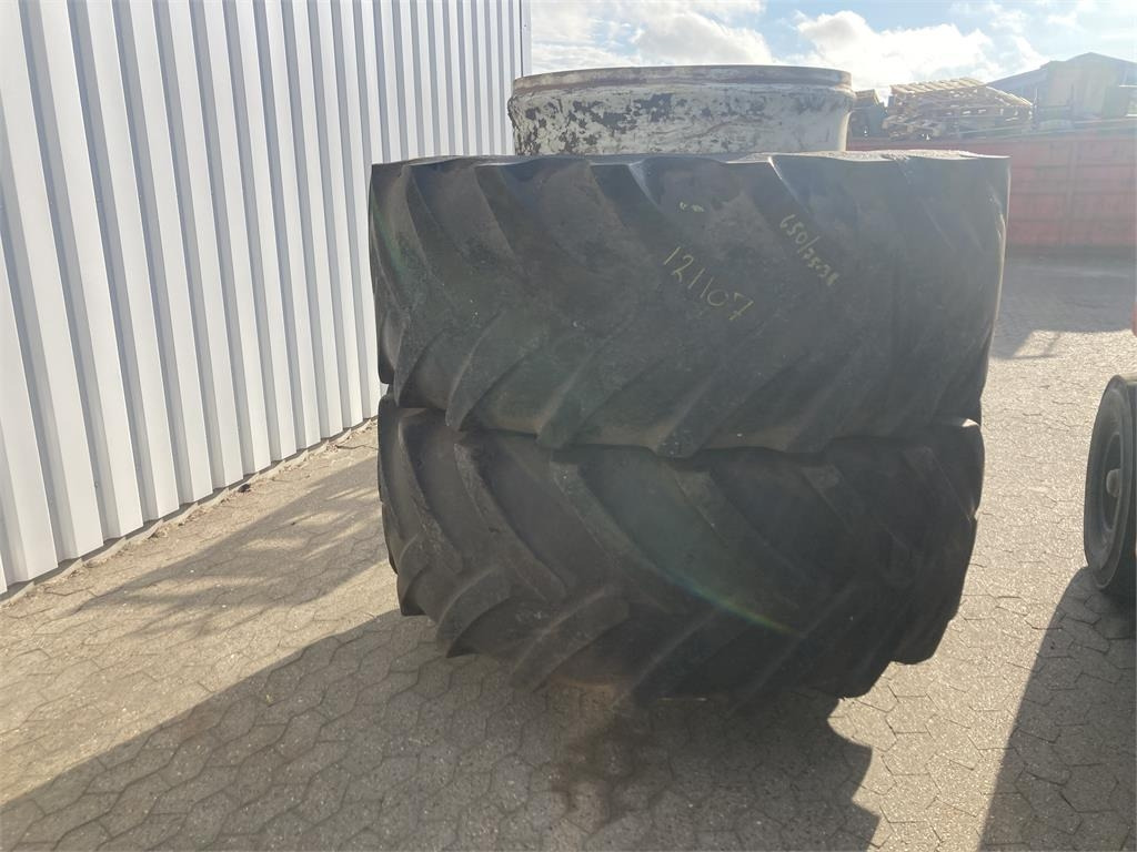 Michelin 650/75X38 - Tire for Agricultural machinery: picture 1 Michelin 650/75X38 - Tire for Agricultural machinery: picture 1