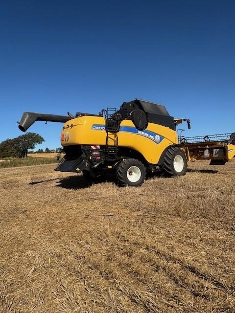 New Holland CX8.70 SLH  - Combine harvester: picture 4 New Holland CX8.70 SLH  - Combine harvester: picture 4