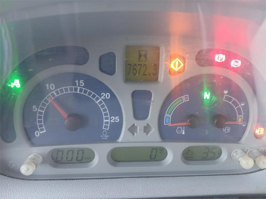 New Holland T7.260 PC SWII - Farm tractor: picture 4 New Holland T7.260 PC SWII - Farm tractor: picture 4