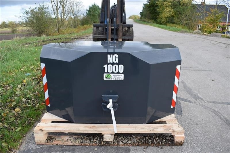 - - - 1000 kilo J-Maskiner - Counterweight for Agricultural machinery: picture 1 - - - 1000 kilo J-Maskiner - Counterweight for Agricultural machinery: picture 1