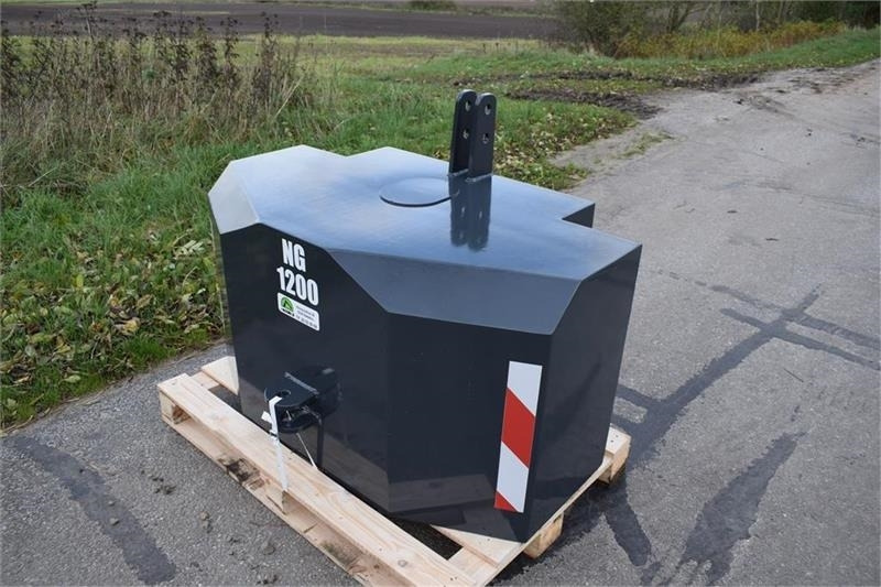 - - - 1200 kilo J-Maskiner - Counterweight for Agricultural machinery: picture 2 - - - 1200 kilo J-Maskiner - Counterweight for Agricultural machinery: picture 2