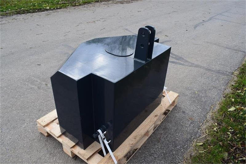 - - - 800 kilo J-Maskiner - Counterweight for Agricultural machinery: picture 4 - - - 800 kilo J-Maskiner - Counterweight for Agricultural machinery: picture 4