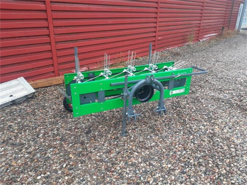- - - HØ VENDER - Tedder/ Rake: picture 2 - - - HØ VENDER - Tedder/ Rake: picture 2