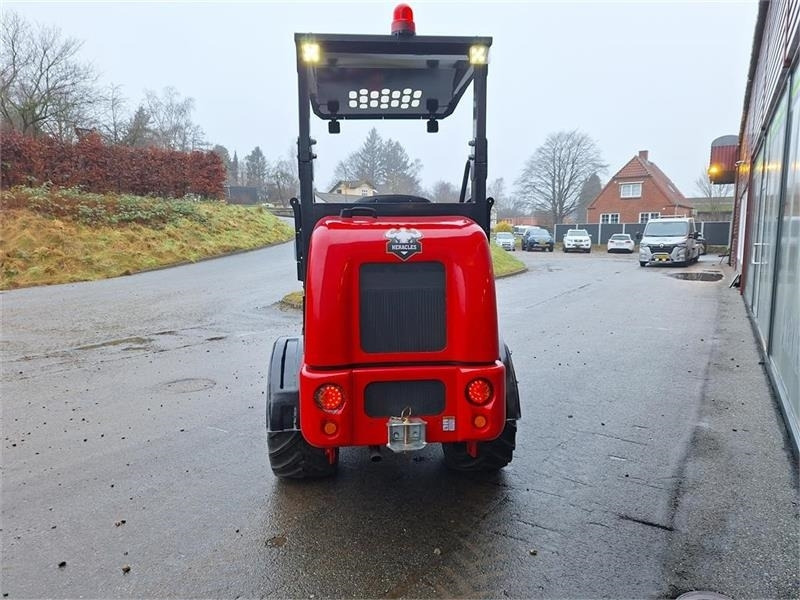 Compact loader Heracles H220: picture 6
