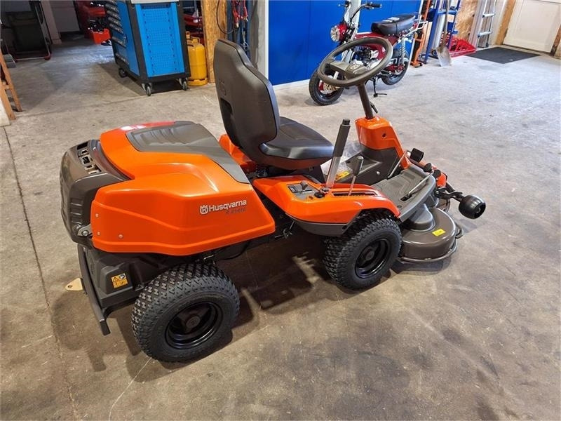 Husqvarna Rider R214 TC 103 cm klipper - Municipal tractor: picture 2 Husqvarna Rider R214 TC 103 cm klipper - Municipal tractor: picture 2