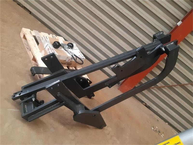 Front loader for tractor Inter-Tech 1600: picture 7 Front loader for tractor Inter-Tech 1600: picture 7