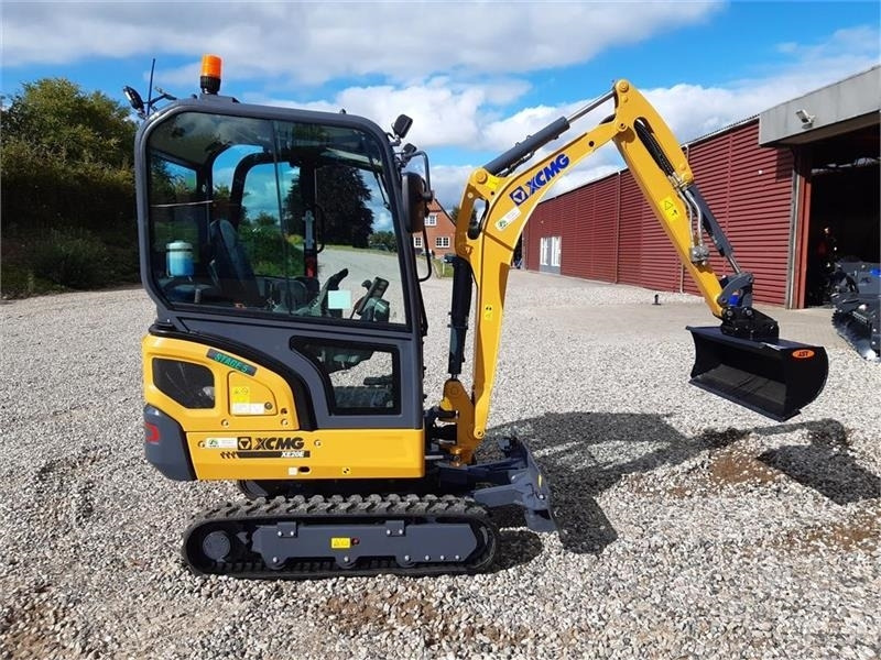 Mini excavator XCMG xe20e: picture 1