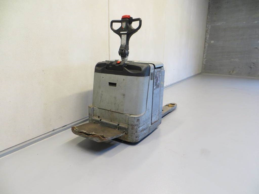 BT LPE240/8 - Pallet truck: picture 3 BT LPE240/8 - Pallet truck: picture 3