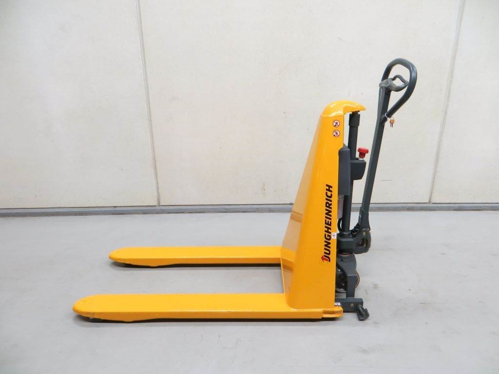 Jungheinrich AMX 10E - Pallet truck: picture 2 Jungheinrich AMX 10E - Pallet truck: picture 2
