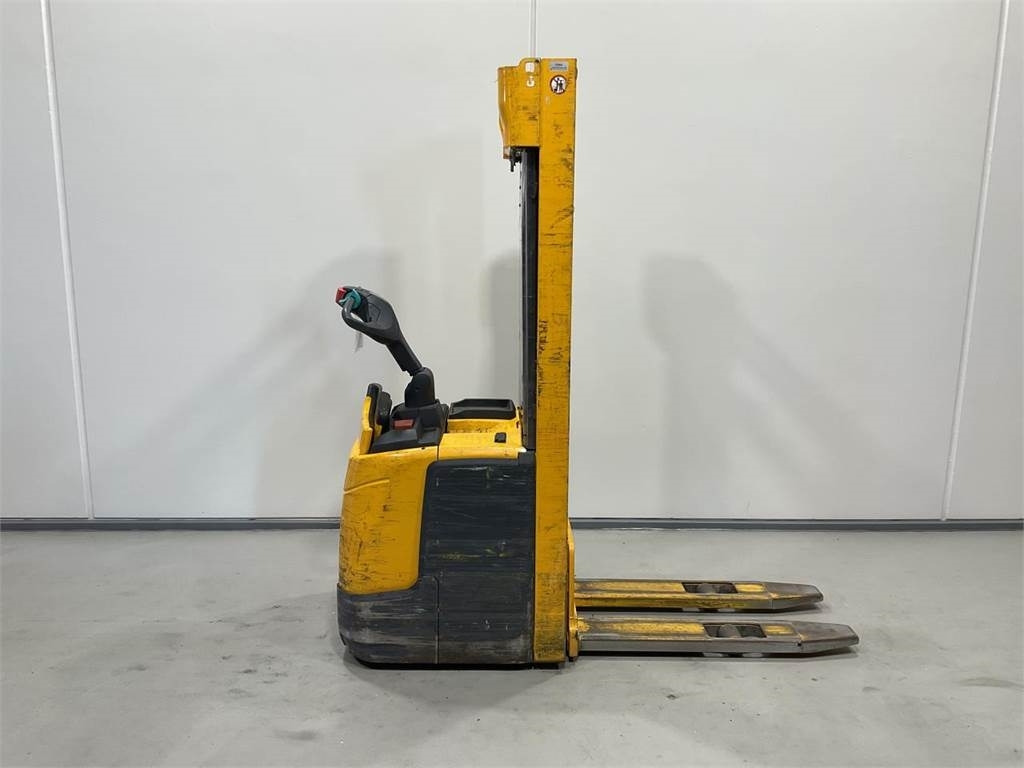 Jungheinrich ERC 214 535DZ - Stacker: picture 1 Jungheinrich ERC 214 535DZ - Stacker: picture 1