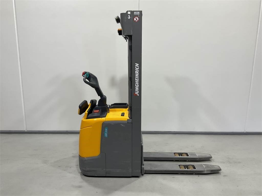 Jungheinrich ERC 214 - Stacker: picture 1 Jungheinrich ERC 214 - Stacker: picture 1