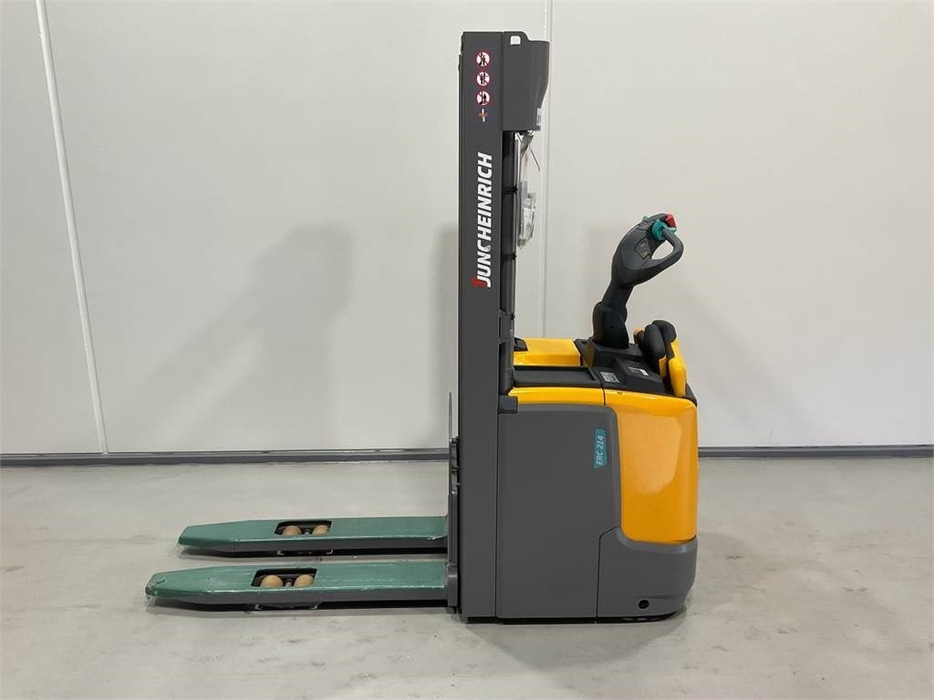 Jungheinrich ERC 214 - Stacker: picture 3 Jungheinrich ERC 214 - Stacker: picture 3