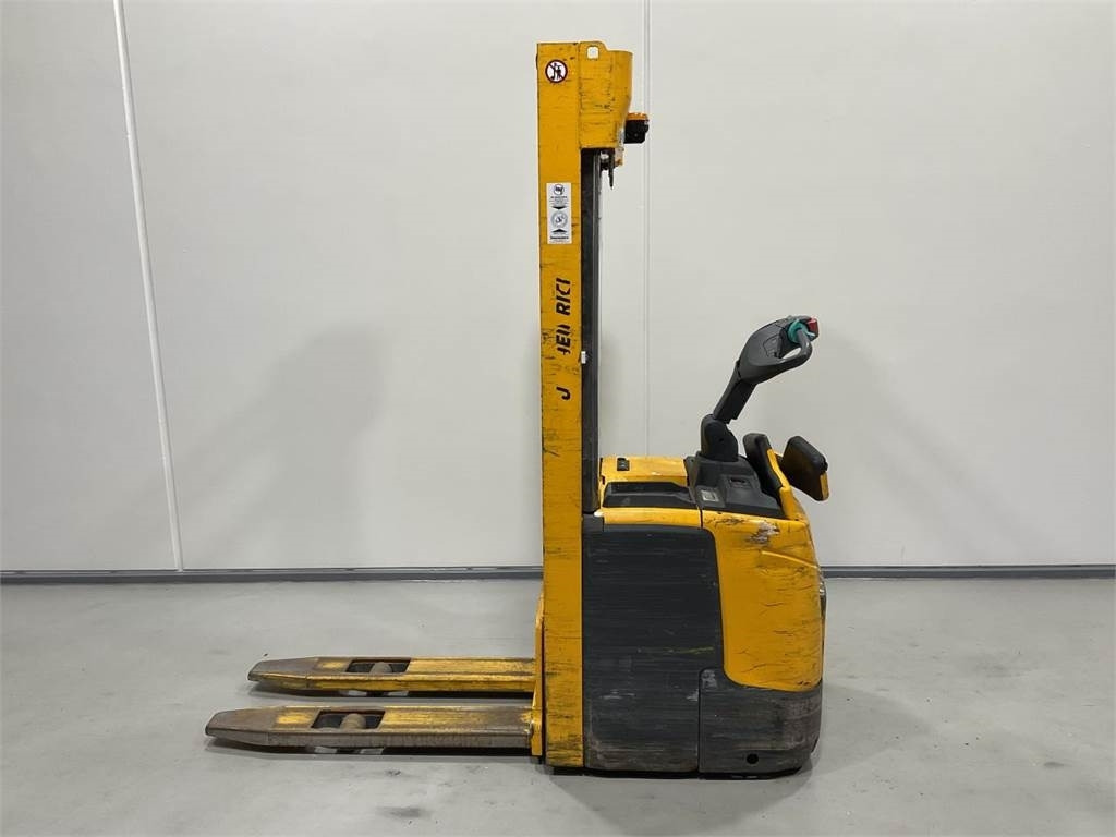 Jungheinrich ERC 214 - Stacker: picture 3 Jungheinrich ERC 214 - Stacker: picture 3