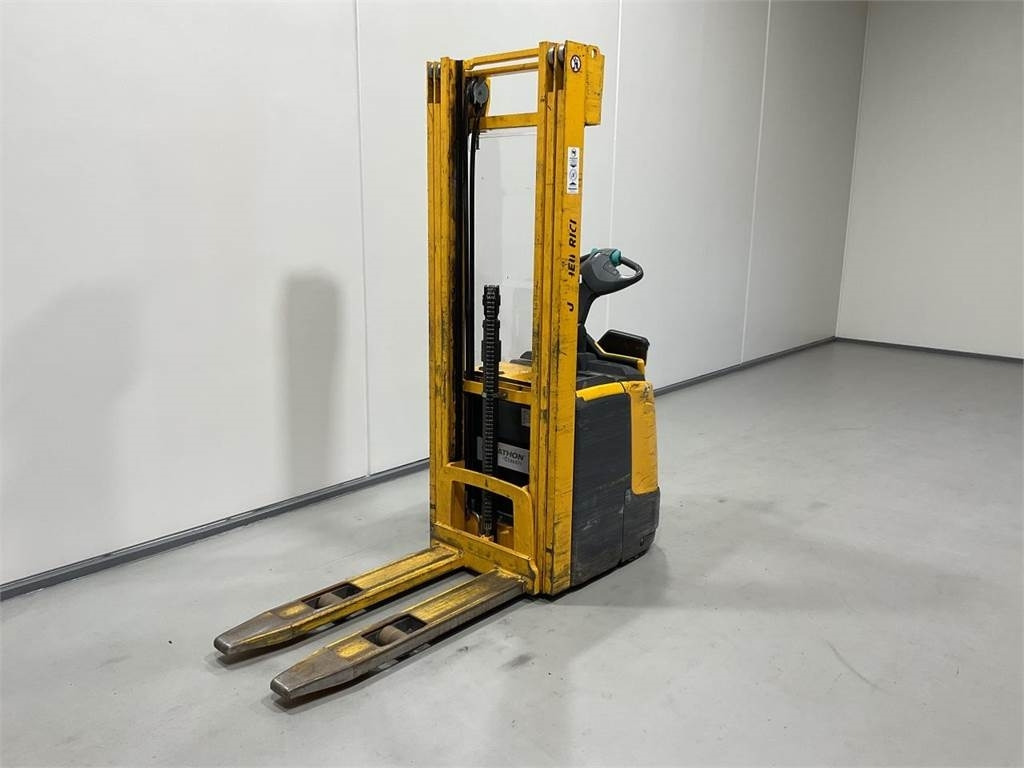 Jungheinrich ERC 214 - Stacker: picture 4 Jungheinrich ERC 214 - Stacker: picture 4