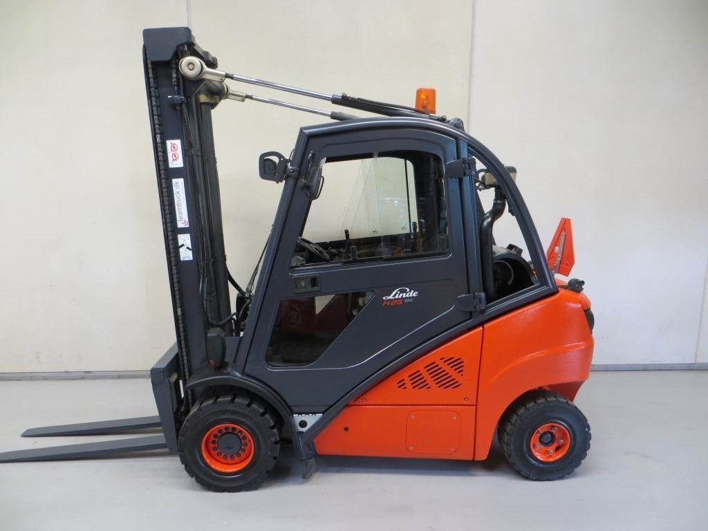 Linde H25T - LPG forklift: picture 2 Linde H25T - LPG forklift: picture 2
