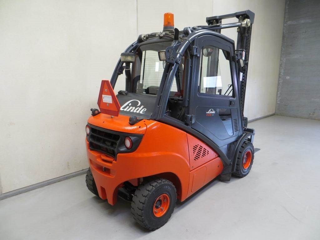 Linde H25T - LPG forklift: picture 4 Linde H25T - LPG forklift: picture 4