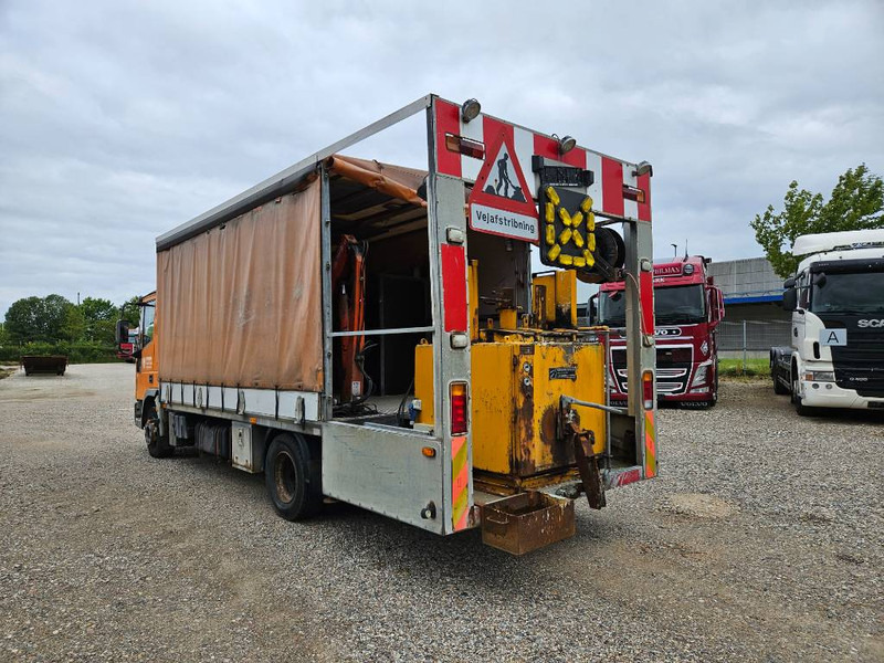 Iveco 120EL 21 //HMF 252-T2 // heatedcontainer - Crane truck: picture 3 Iveco 120EL 21 //HMF 252-T2 // heatedcontainer - Crane truck: picture 3