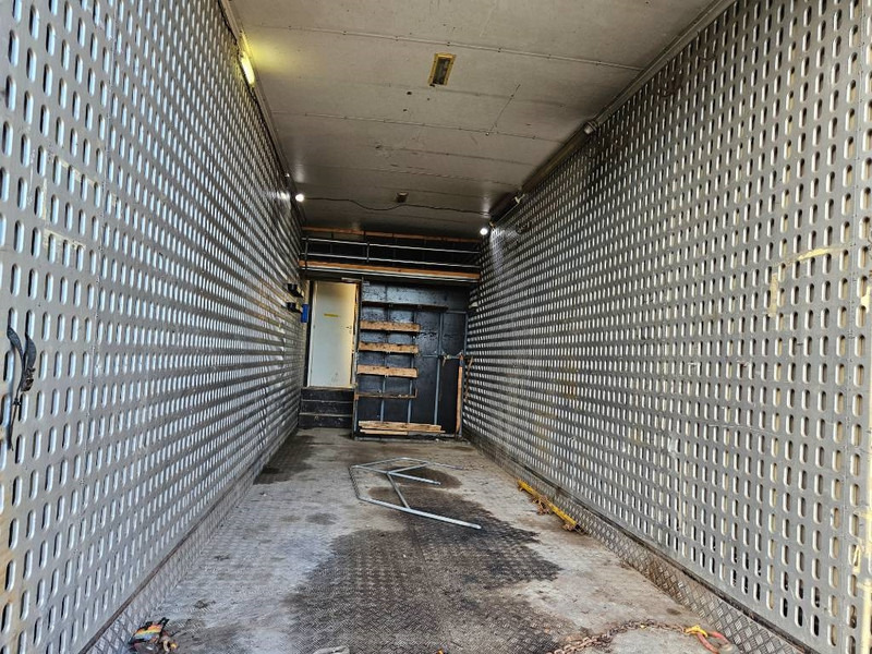 Montracon Racing// machinetrailer // Living area - Semi-trailer: picture 5 Montracon Racing// machinetrailer // Living area - Semi-trailer: picture 5