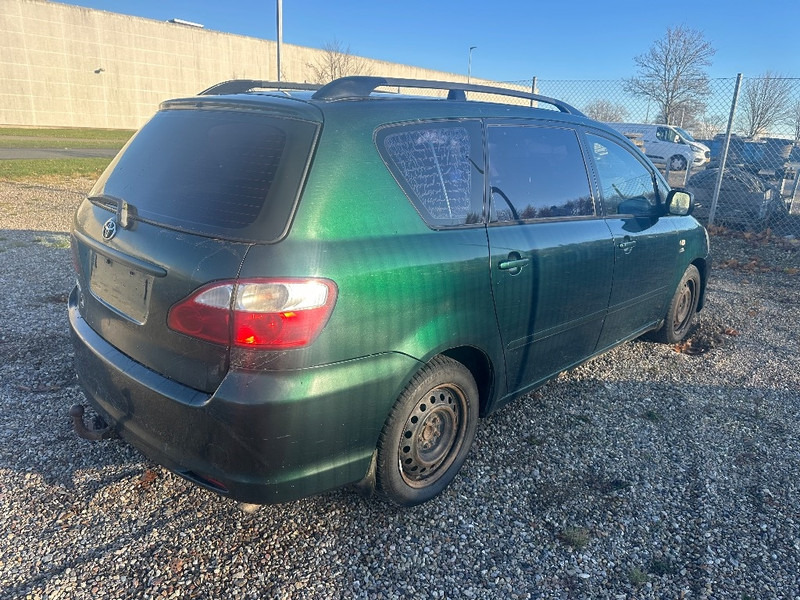 Toyota Avensis Verso 2.0D Sportsvan - Box van: picture 4 Toyota Avensis Verso 2.0D Sportsvan - Box van: picture 4