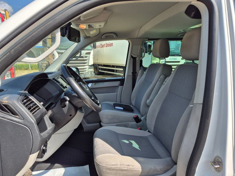 Car Volkswagen Caravelle 4x4 // 4motion 8(10) person bus Lon: picture 8