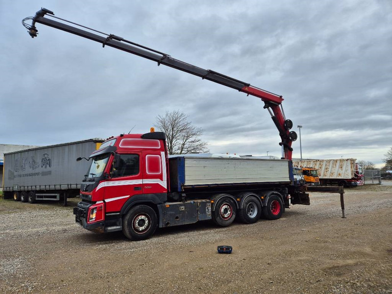 Volvo FMX 500 8x4/4 // HMF 2120 K4 // 3 side tipper - Crane truck: picture 2 Volvo FMX 500 8x4/4 // HMF 2120 K4 // 3 side tipper - Crane truck: picture 2