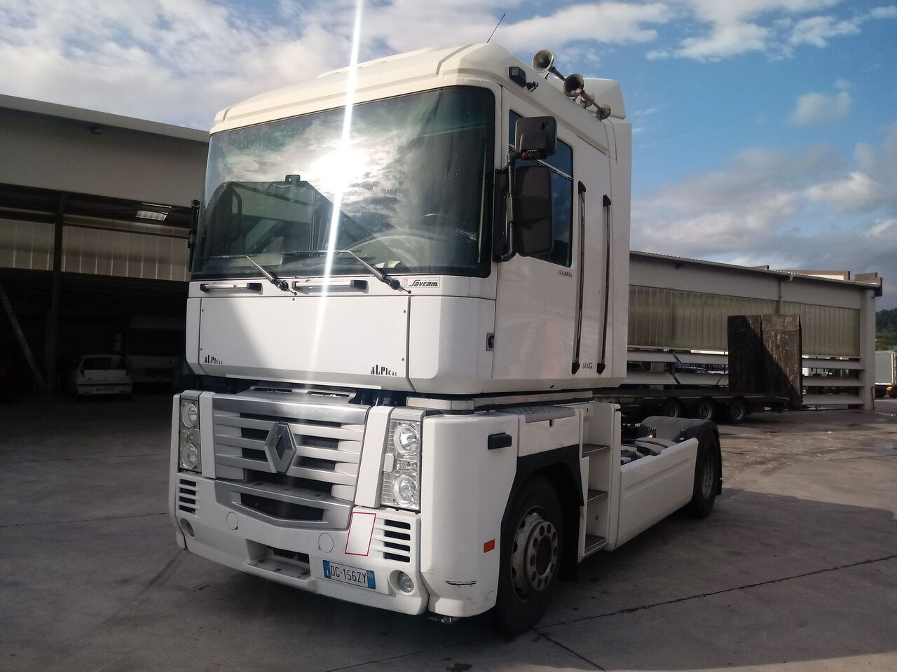 Renault MAGNUM 500 DXI E.5 - Tractor unit: picture 1 Renault MAGNUM 500 DXI E.5 - Tractor unit: picture 1