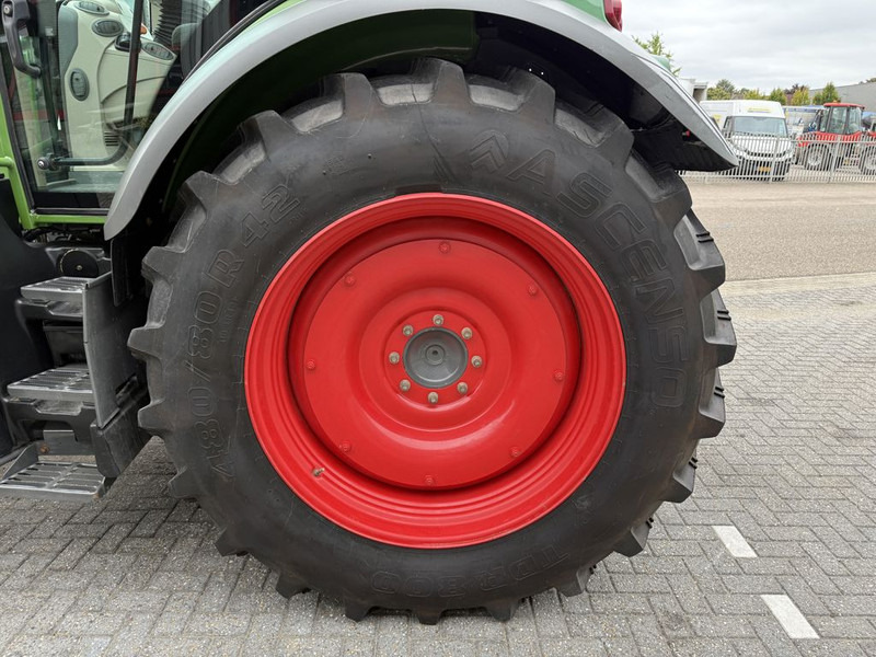 Farm tractor Fendt 513 Vario Power: picture 11